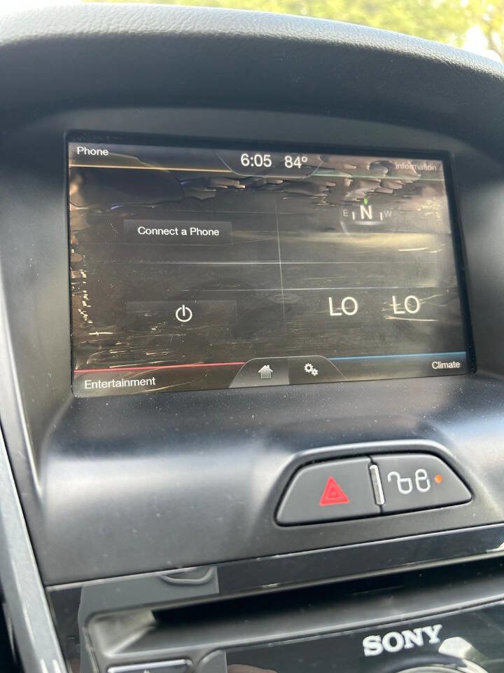 Used 2012 Ford Focus Titanium image 24