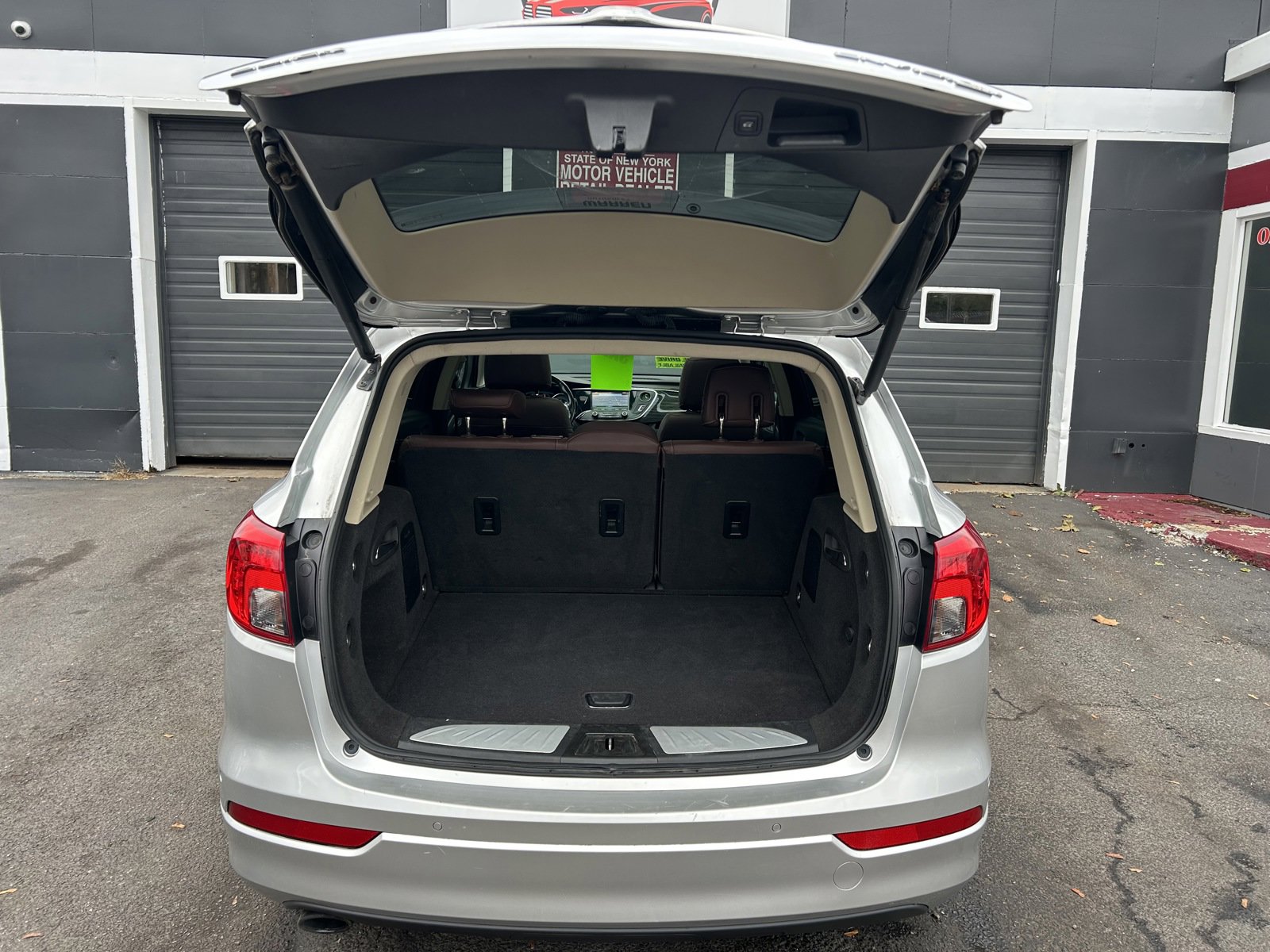 Used 2017 Buick Envision Essence image 29