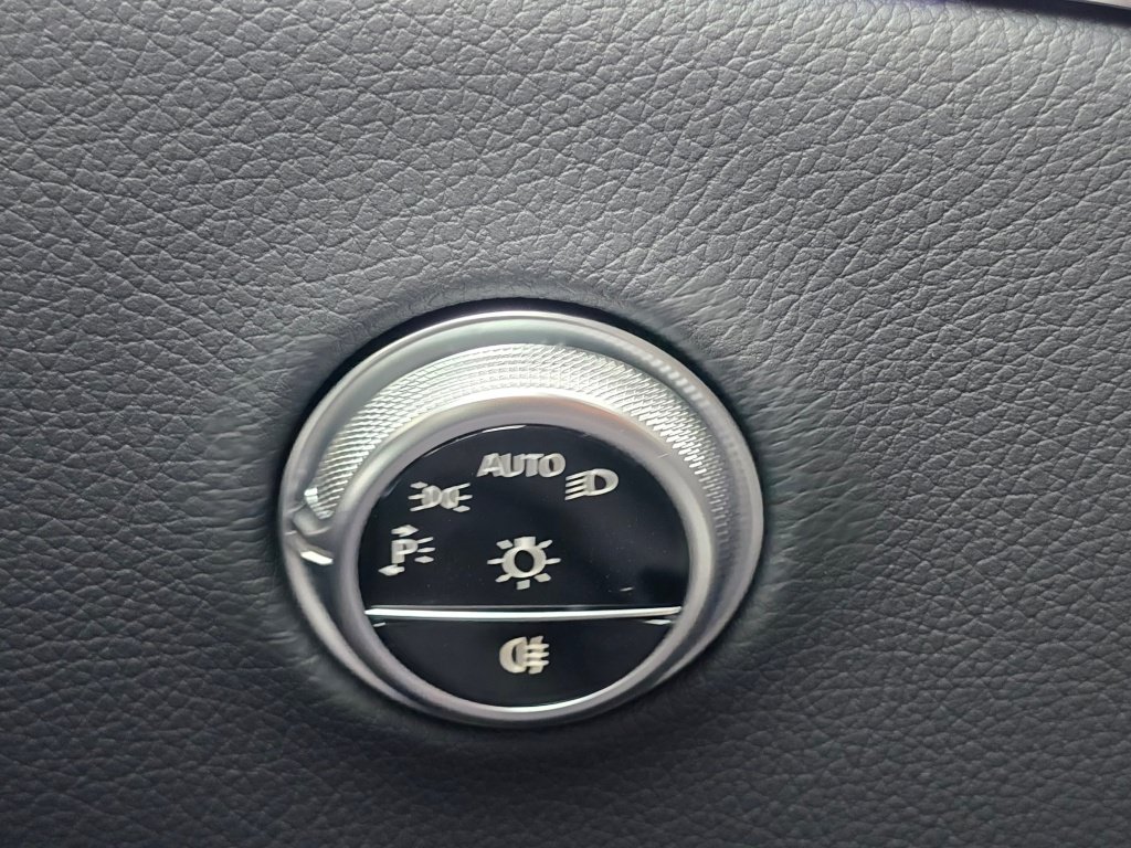 New 2027 Mercedes-Benz GLC 300 4MATIC image 34