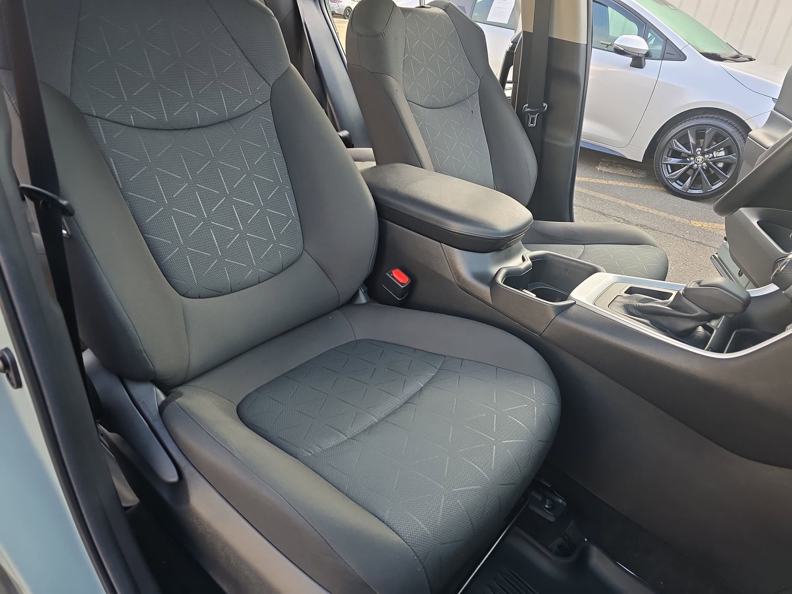 Used 2023 Toyota RAV4 XLE image 16