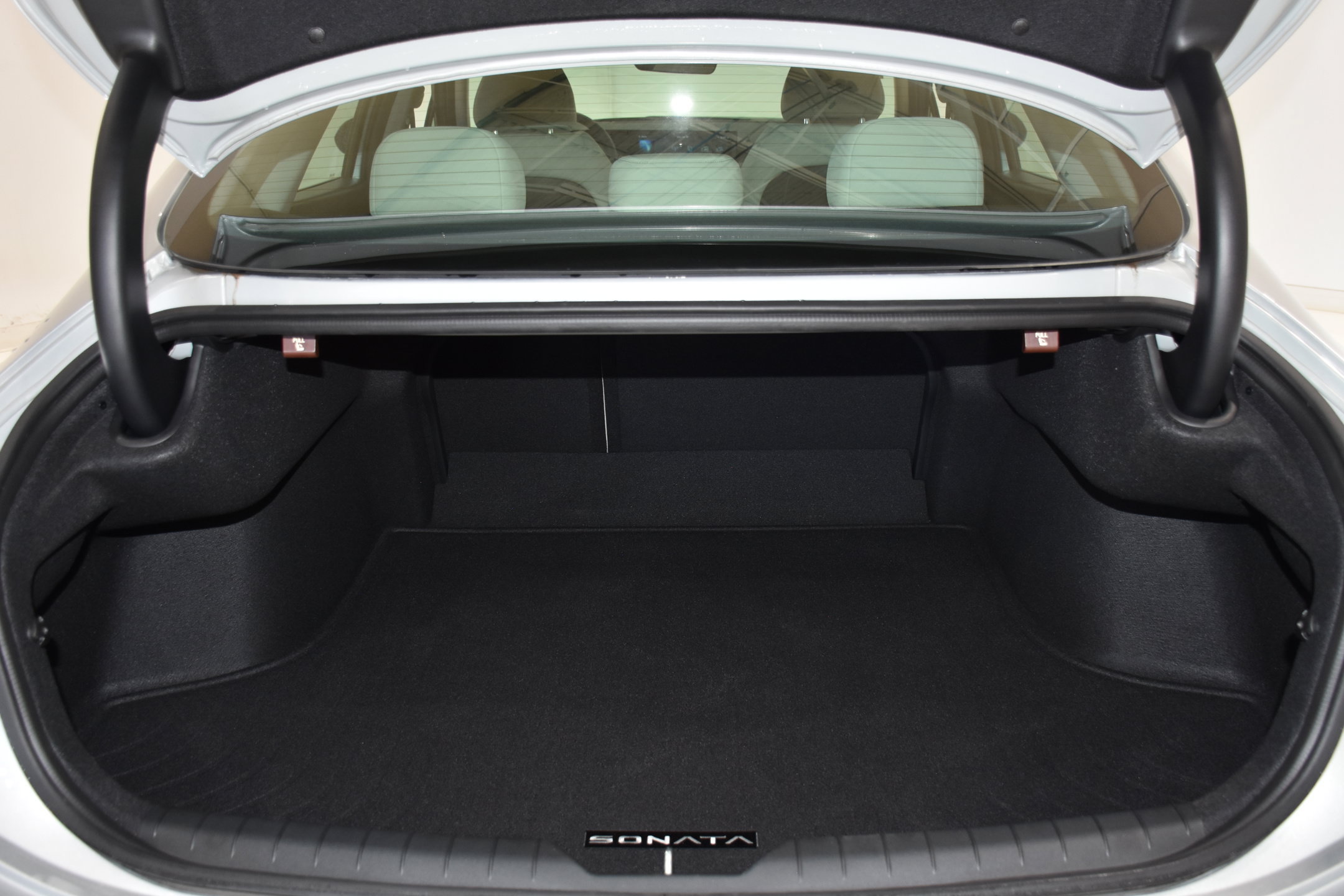 Used 2025 Hyundai Sonata SEL FWD image 31
