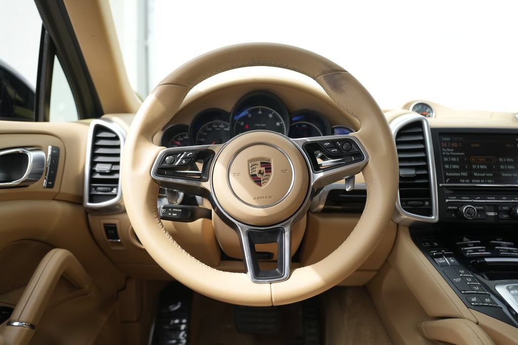Used 2016 Porsche Cayenne AWD/4WD image 49