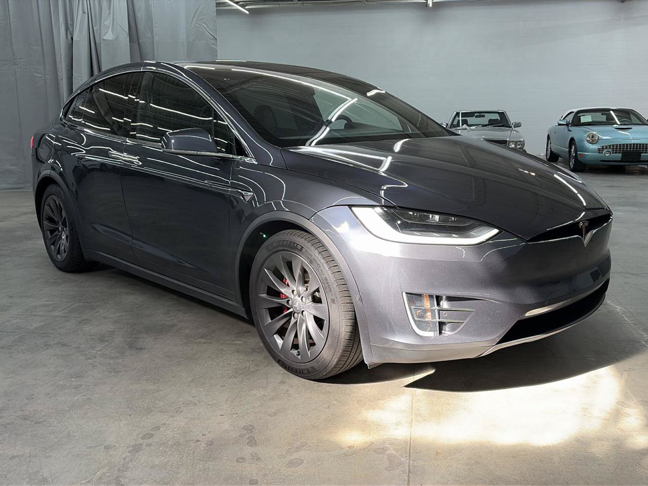 Used 2018 Tesla Model X 75D AWD/4WD image 3