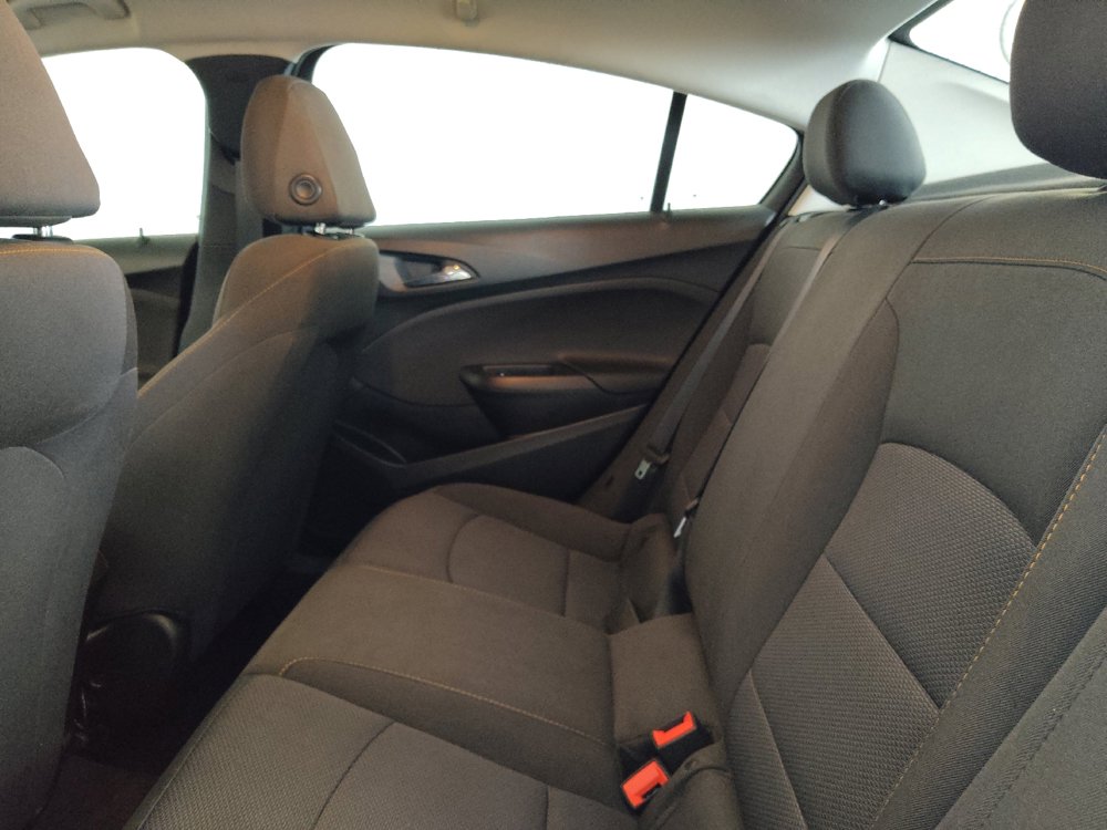 Used 2018 Chevrolet Cruze LS FWD image 18