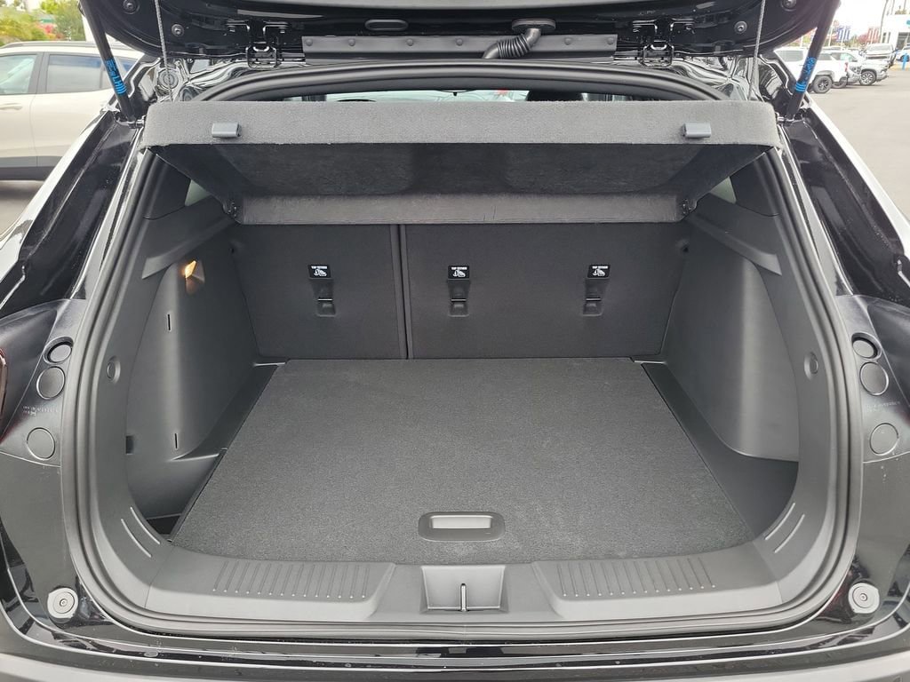 New 2026 Chevrolet Trax RS w/ Driver Confidence Package FWD image 17