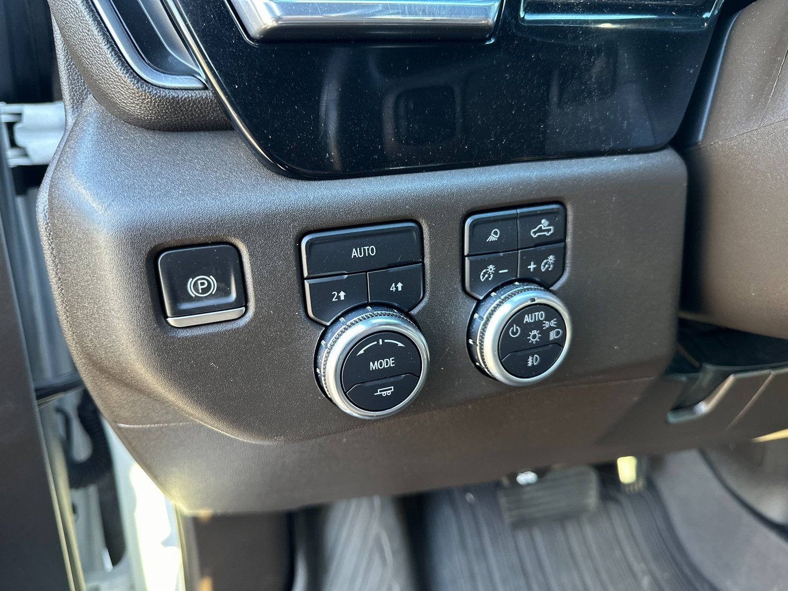 Used 2022 GMC Sierra 1500 SLT image 16