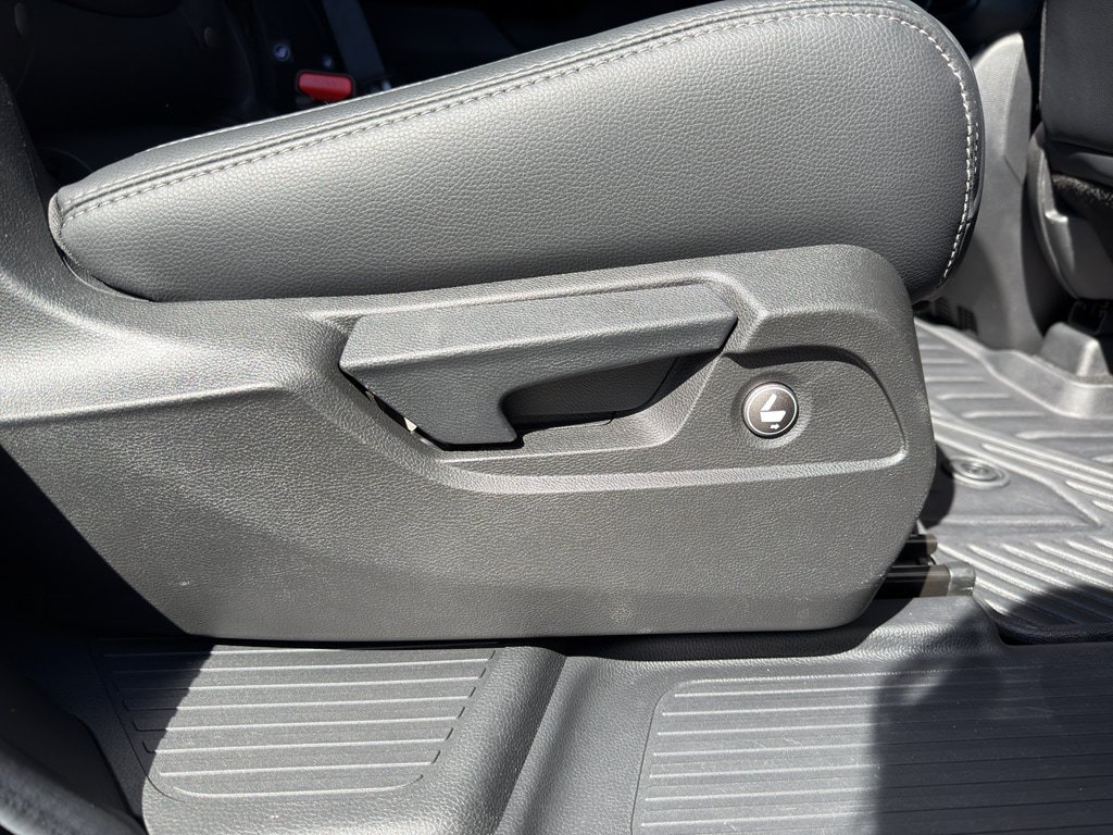 Used 2025 Honda Pilot EX-L image 28