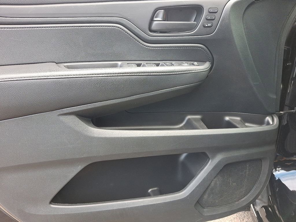 Used 2023 Honda Odyssey Sport image 12