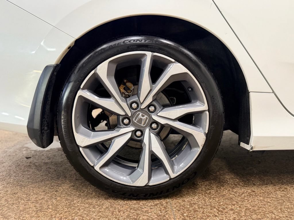 Used 2019 Honda Civic Touring image 25
