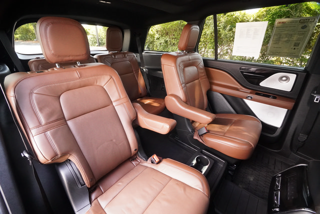 Used 2024 Lincoln Aviator Reserve w/ Equipment Group 201A RWD image 23
