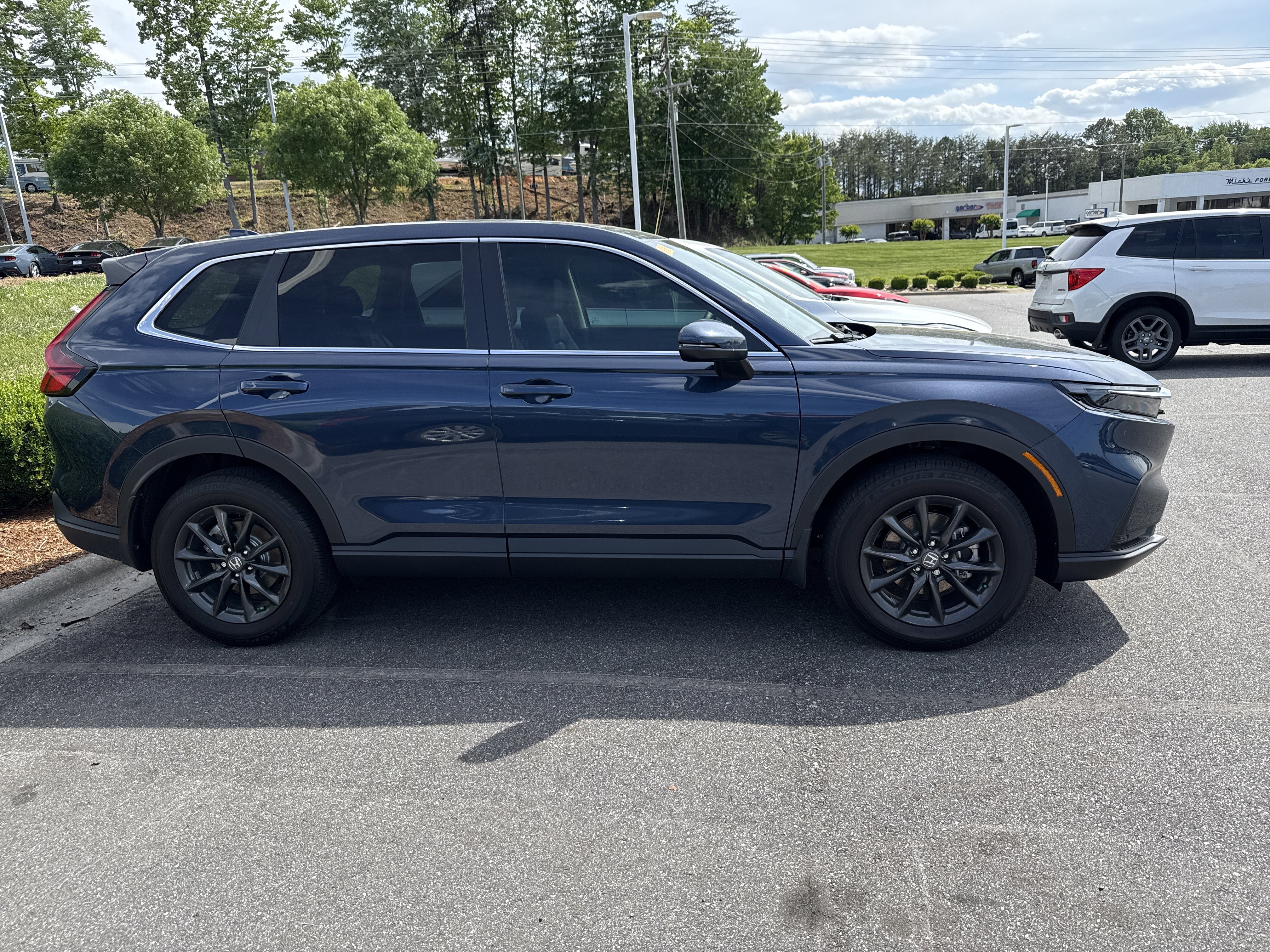 Used 2026 Honda CR-V EX-L image 11