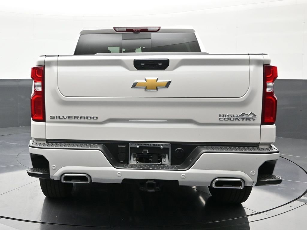 Used 2025 Chevrolet Silverado 1500 High Country w/ Technology Package RWD image 4