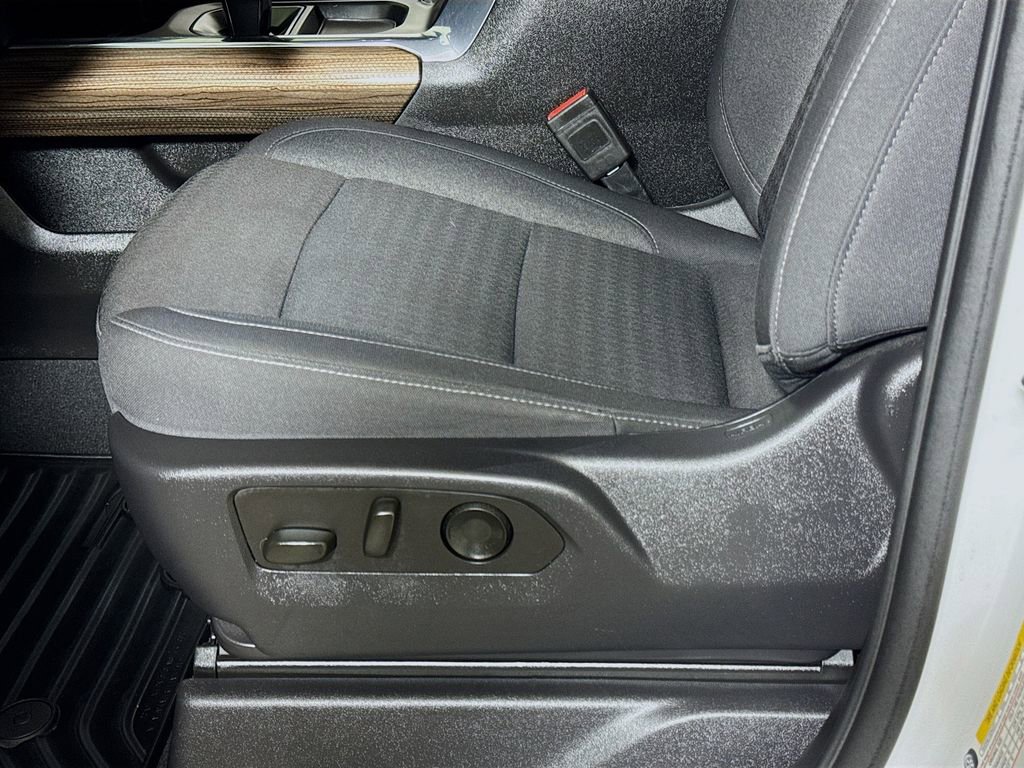 Used 2023 Chevrolet Silverado 1500 LT image 17