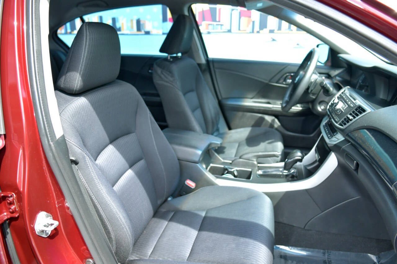 Used 2013 Honda Accord Sport image 32