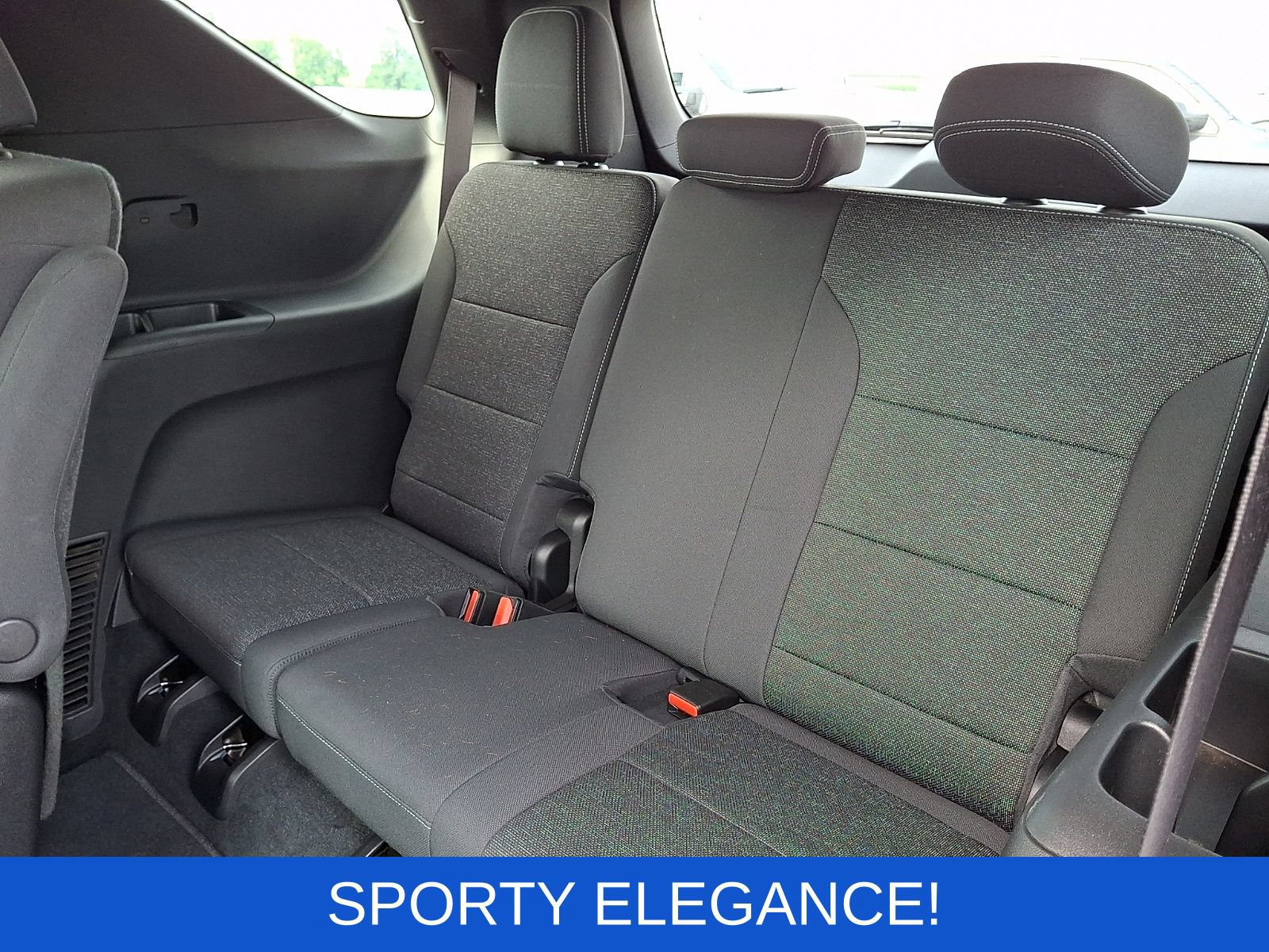 Used 2024 Chevrolet Traverse LT FWD image 11
