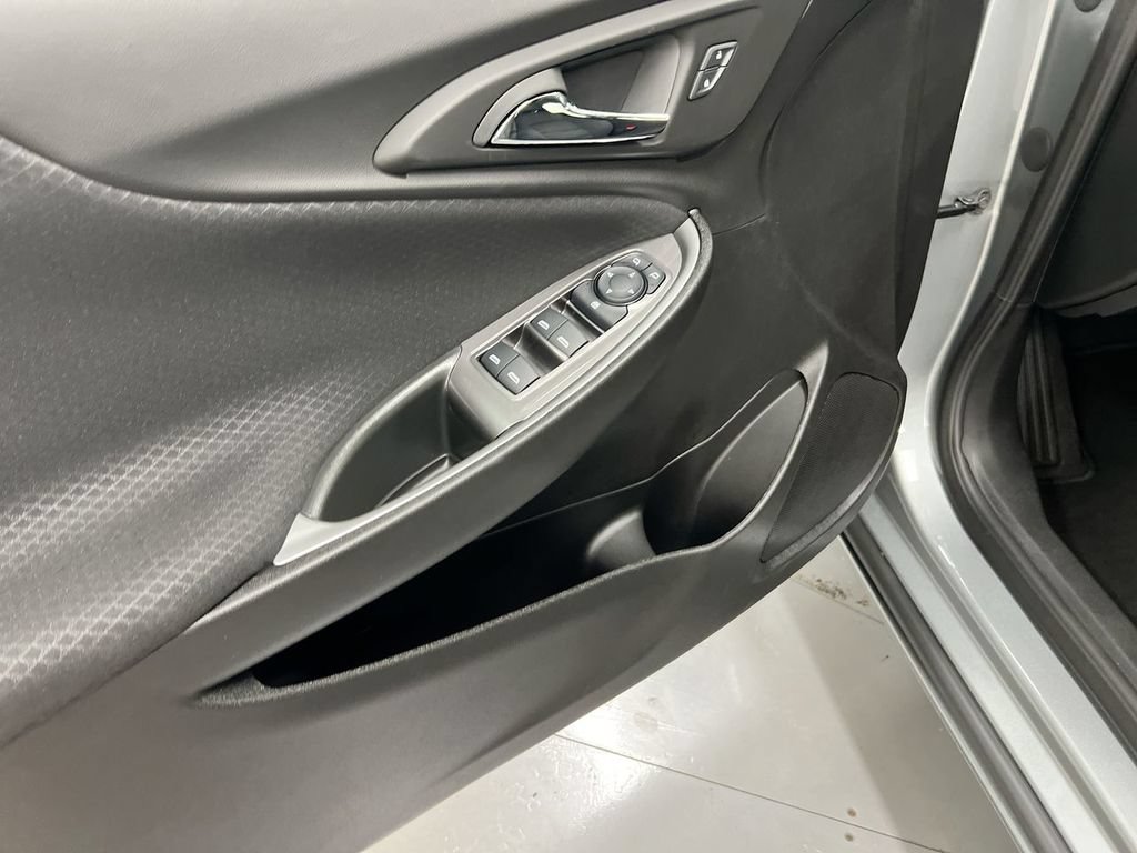 Used 2025 Chevrolet Malibu LS FWD image 20