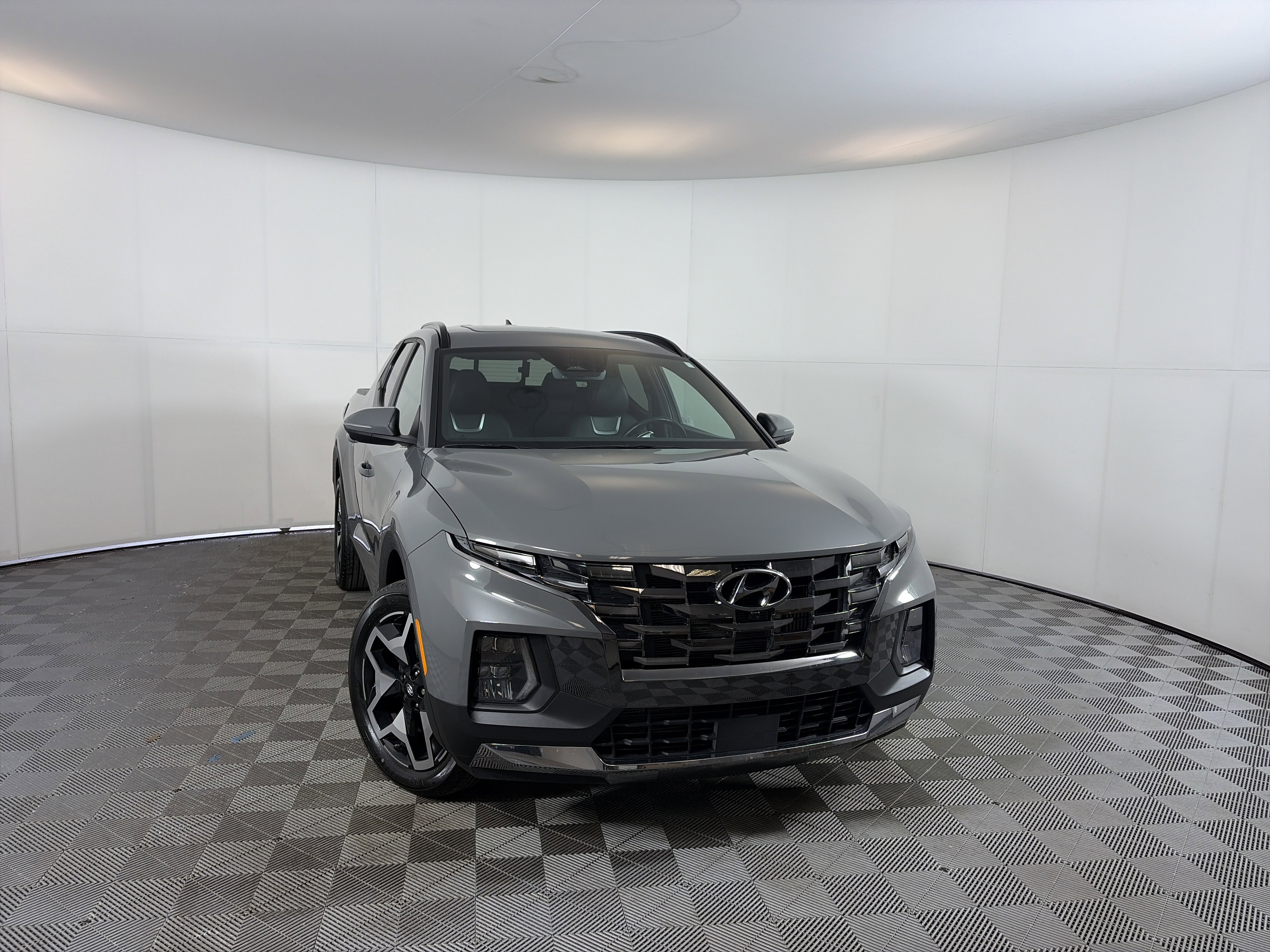 Used 2024 Hyundai Santa Cruz Limited image 1