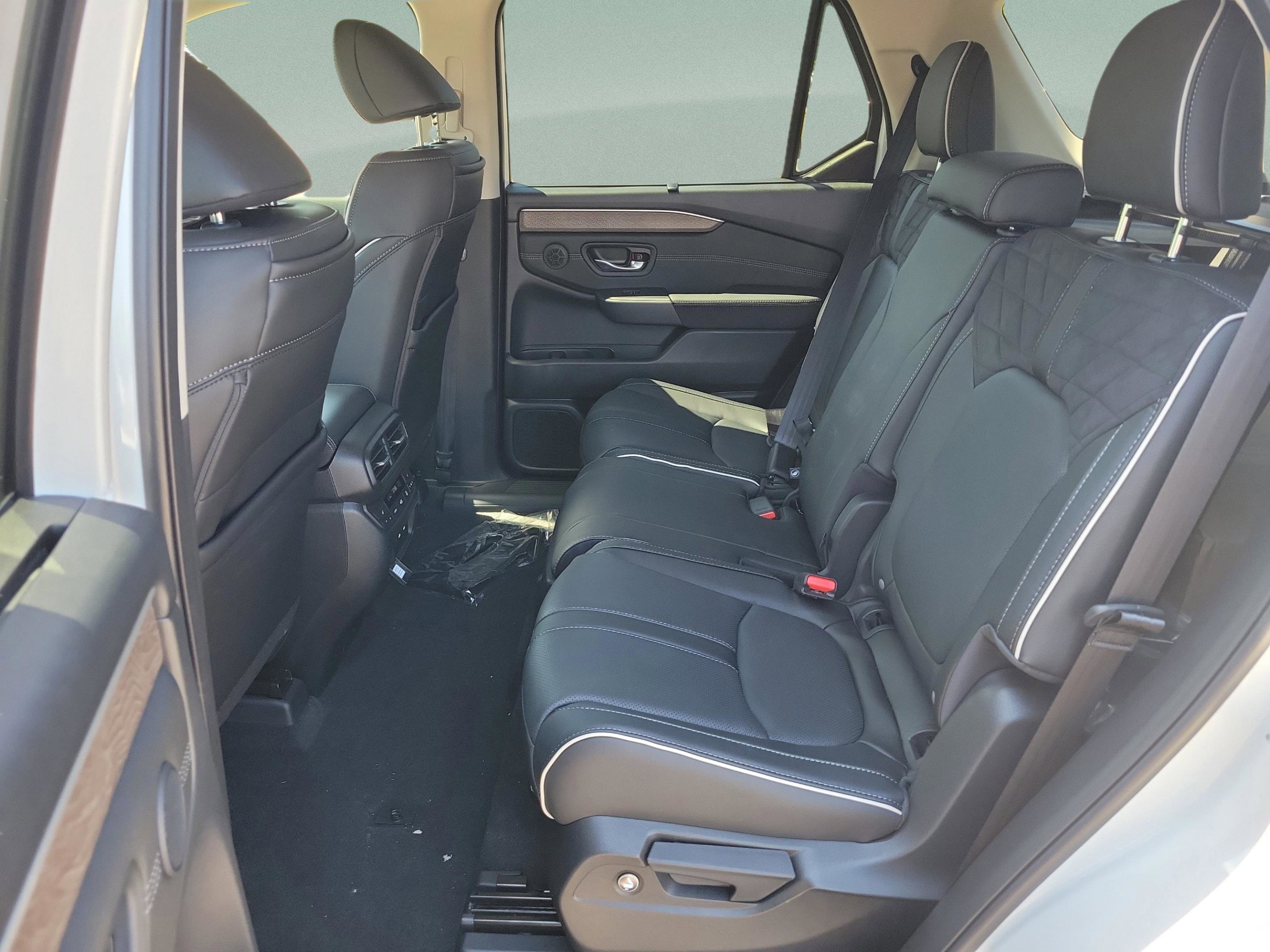 New 2026 Honda Pilot Elite image 9