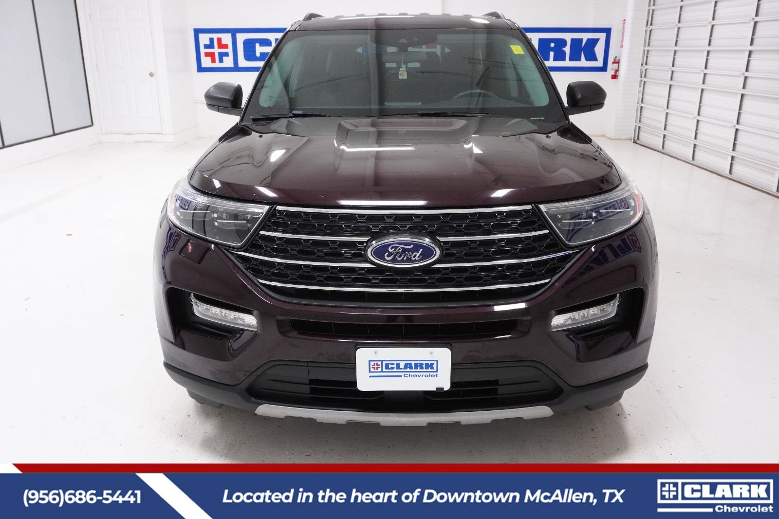 Used 2023 Ford Explorer XLT w/ Equipment Group 202A RWD image 2