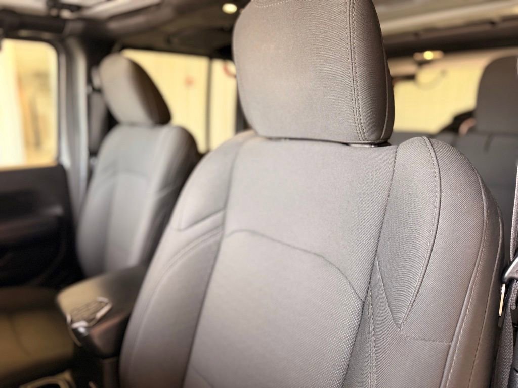 Used 2020 Jeep Wrangler Unlimited Sport image 22