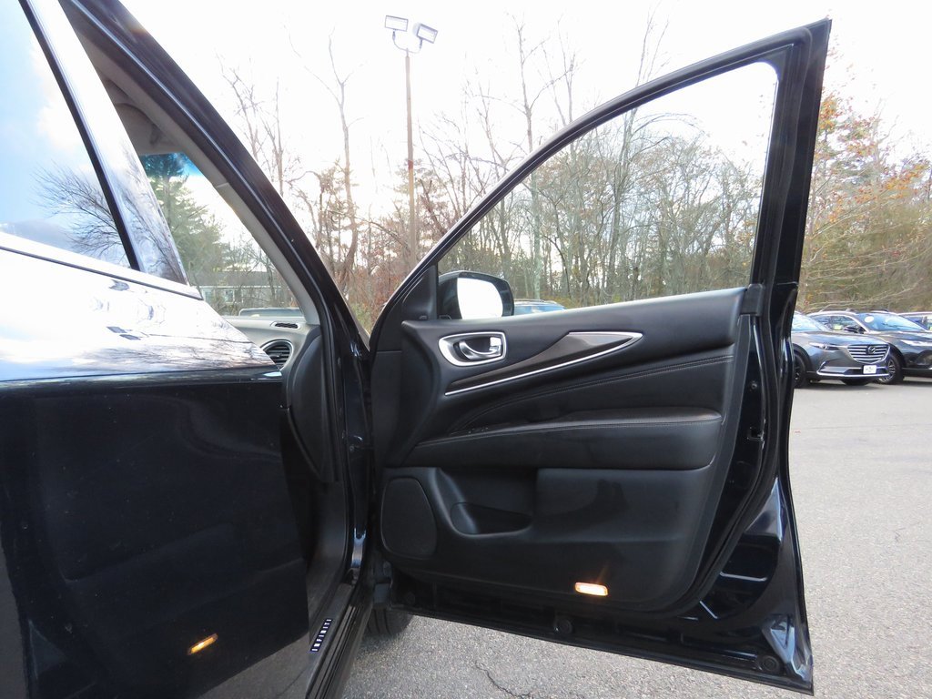 Used 2019 INFINITI QX60 Luxe w/ Essential Package image 13