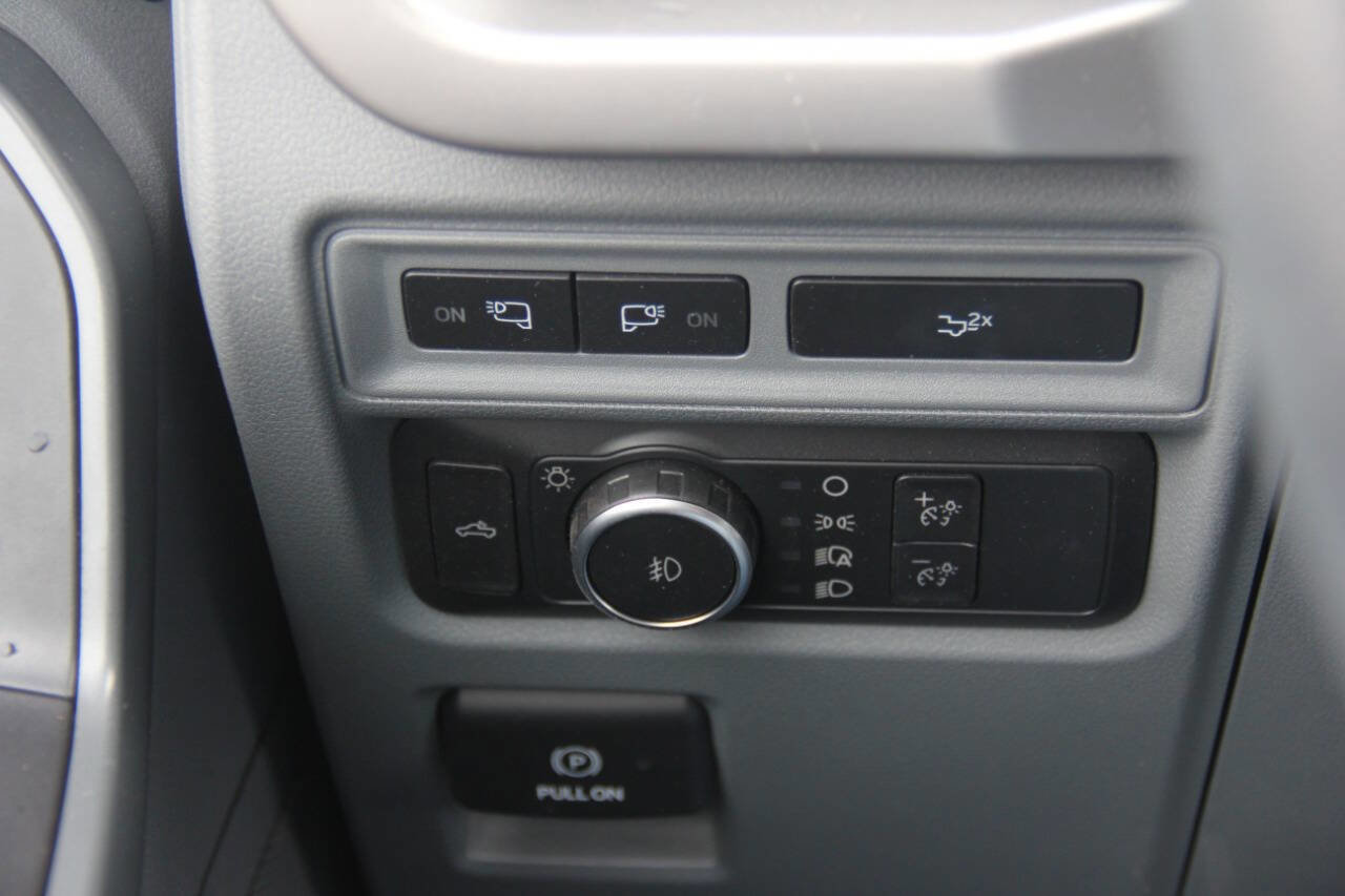 Certified 2022 Ford F150 XLT w/ Equipment Group 302A High image 28