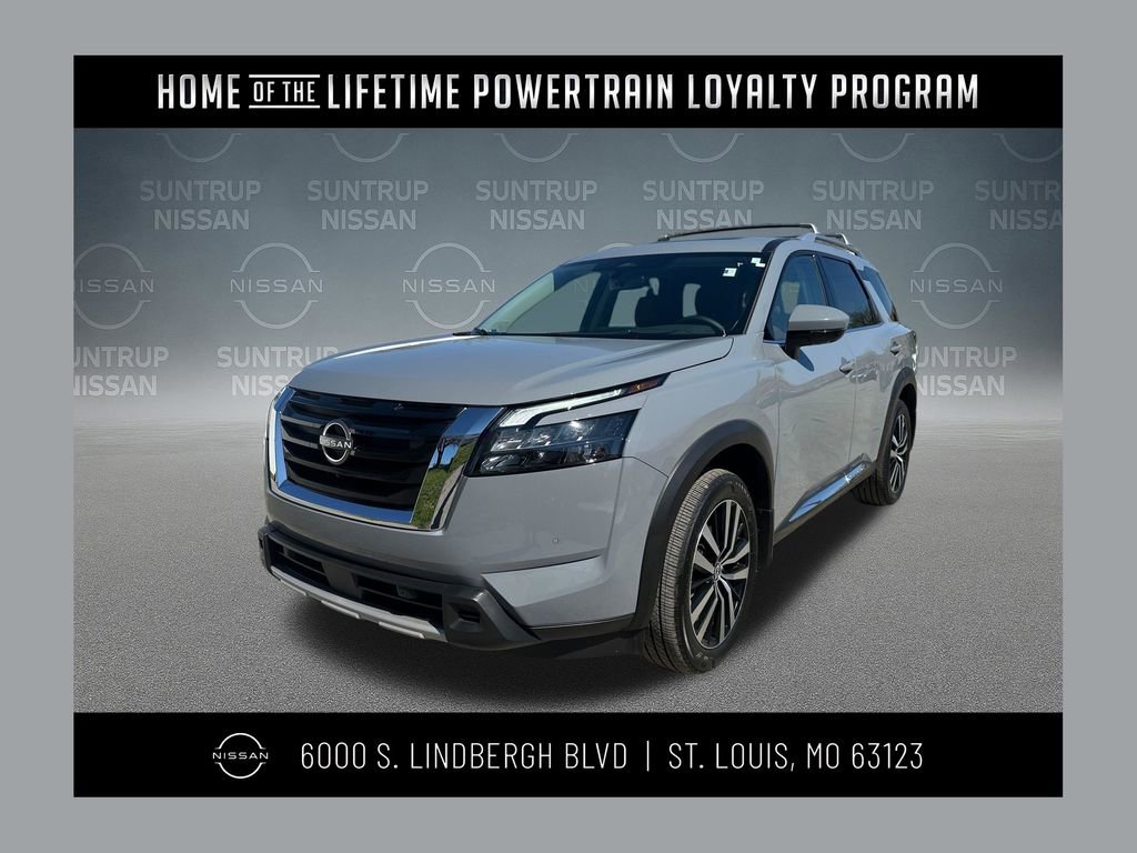 Used 2025 Nissan Pathfinder Platinum w/ Cargo Package image 1