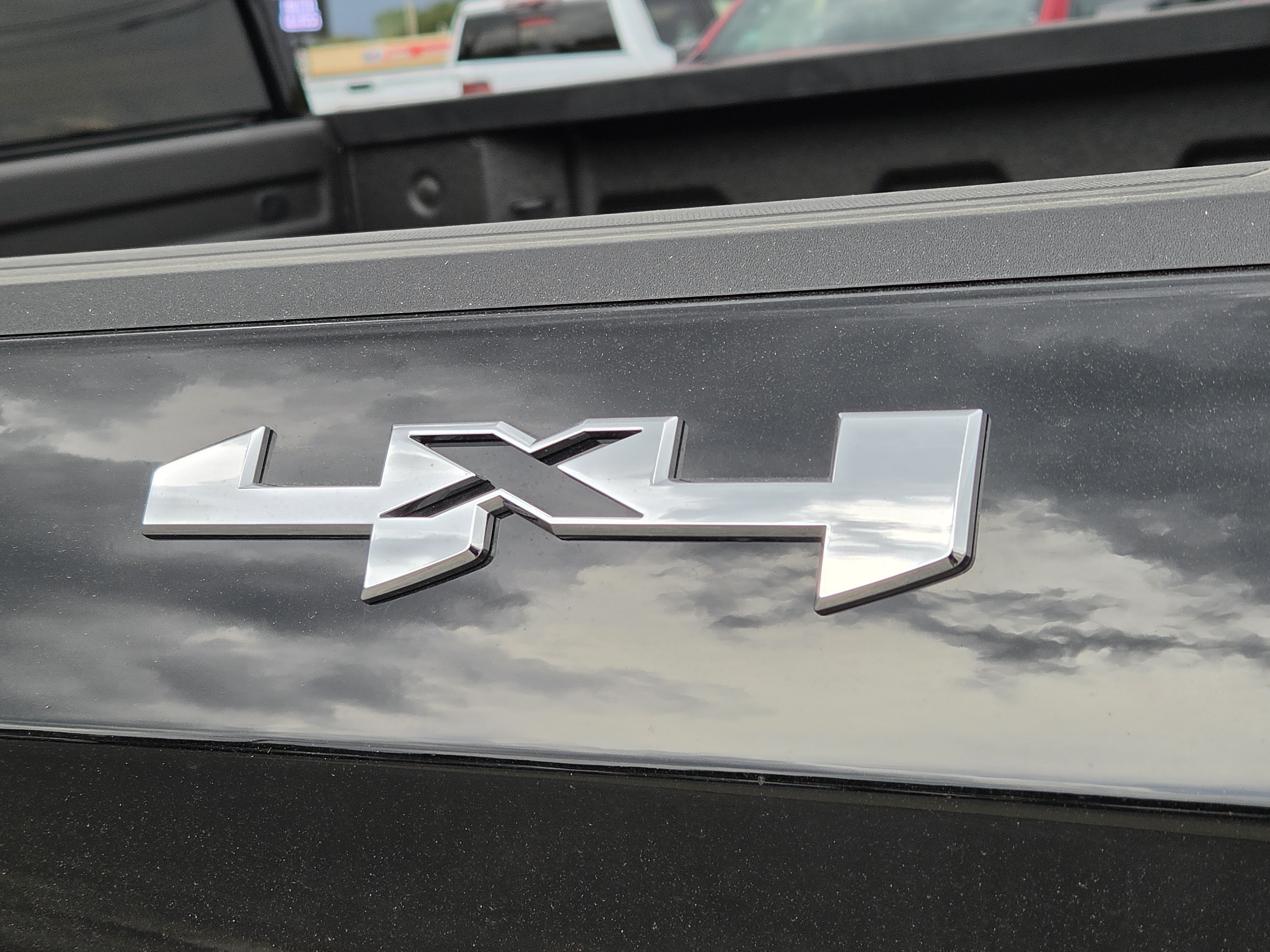 New 2026 GMC Sierra 1500 SLT AWD/4WD image 6