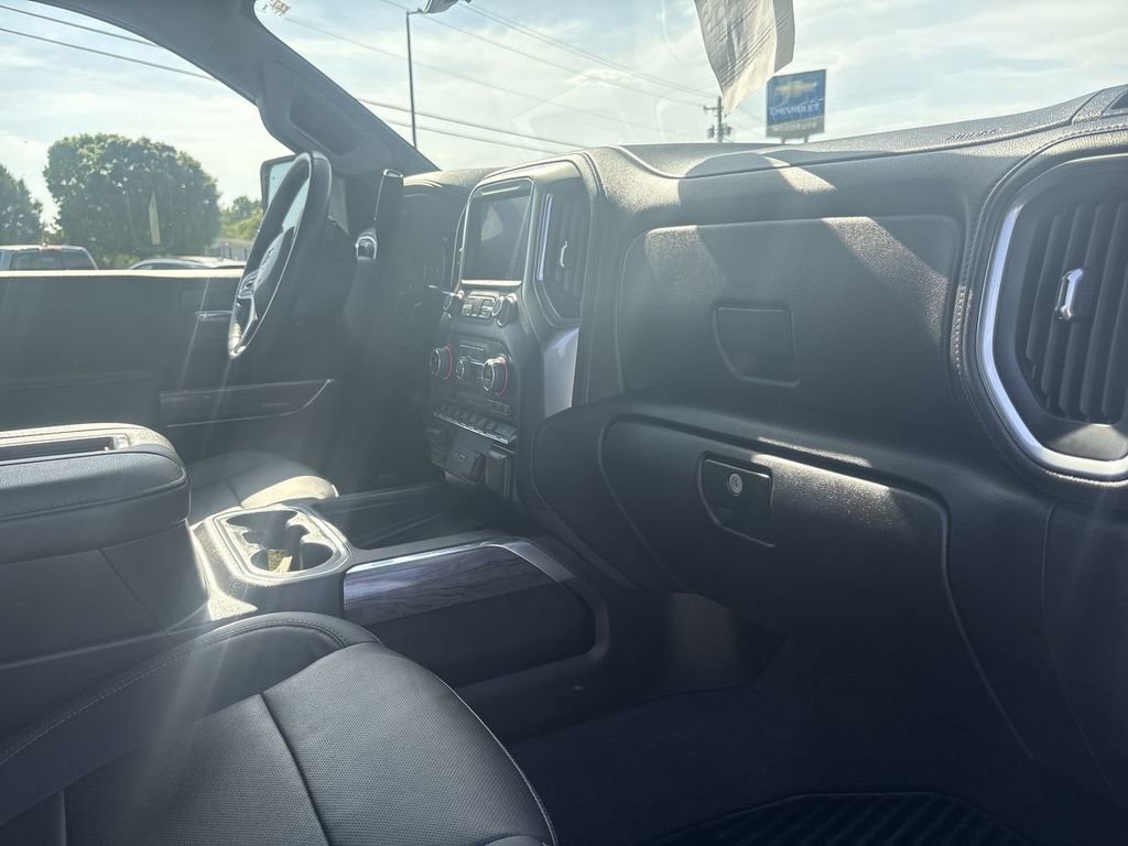 Certified 2022 Chevrolet Silverado 3500 LTZ w/ LTZ Convenience Package image 27