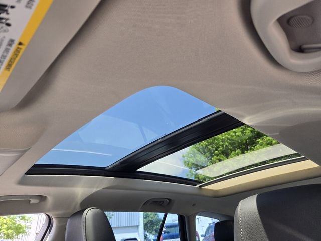 Used 2019 Buick Regal Essence w/ Driver Confidence Package I image 11