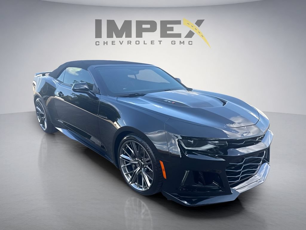 Used 2023 Chevrolet Camaro ZL1 RWD image 8