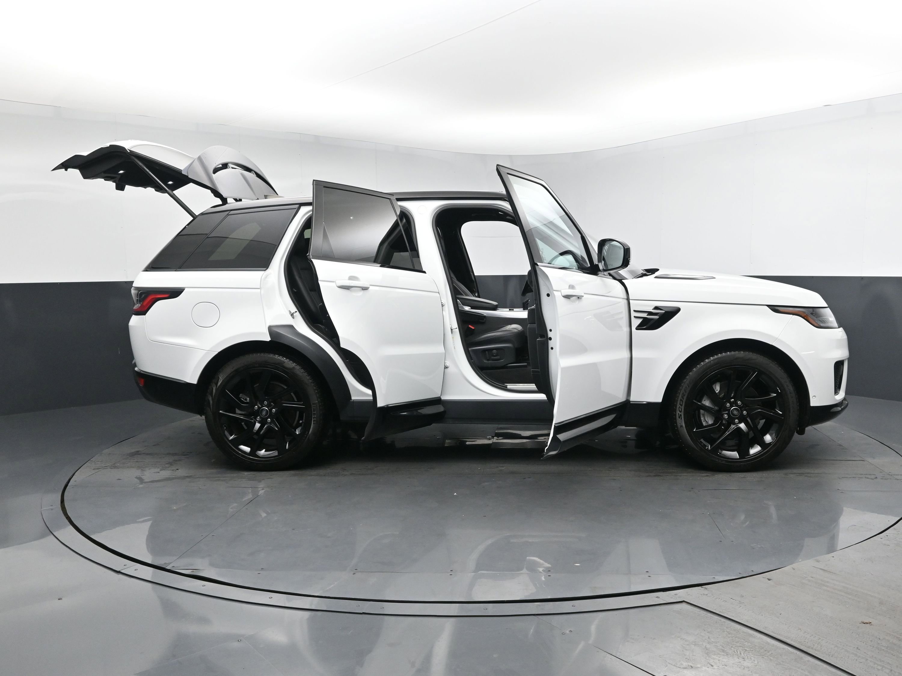 Used 2019 Land Rover Range Rover Sport HSE image 30