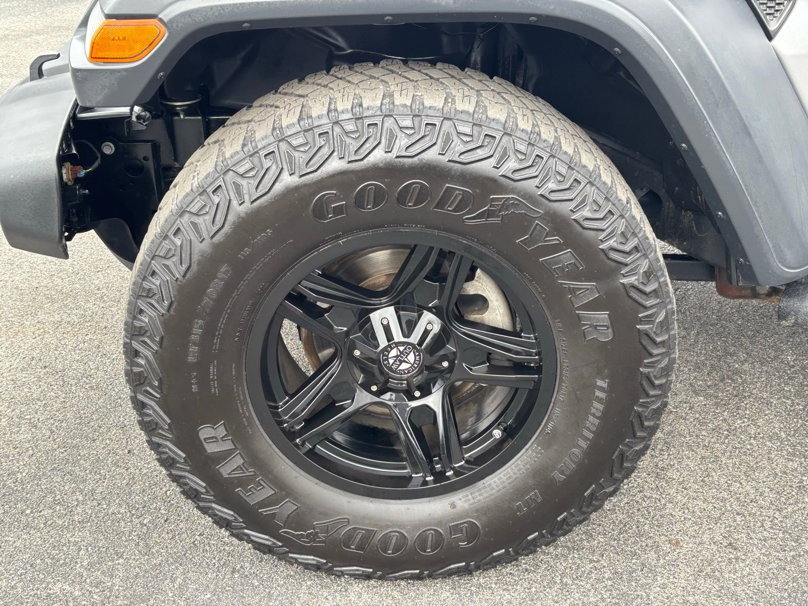Used 2018 Jeep Wrangler Unlimited Sport image 13