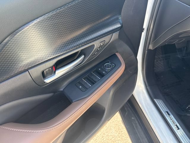 Used 2024 Toyota Grand Highlander AWD Hybrid image 11