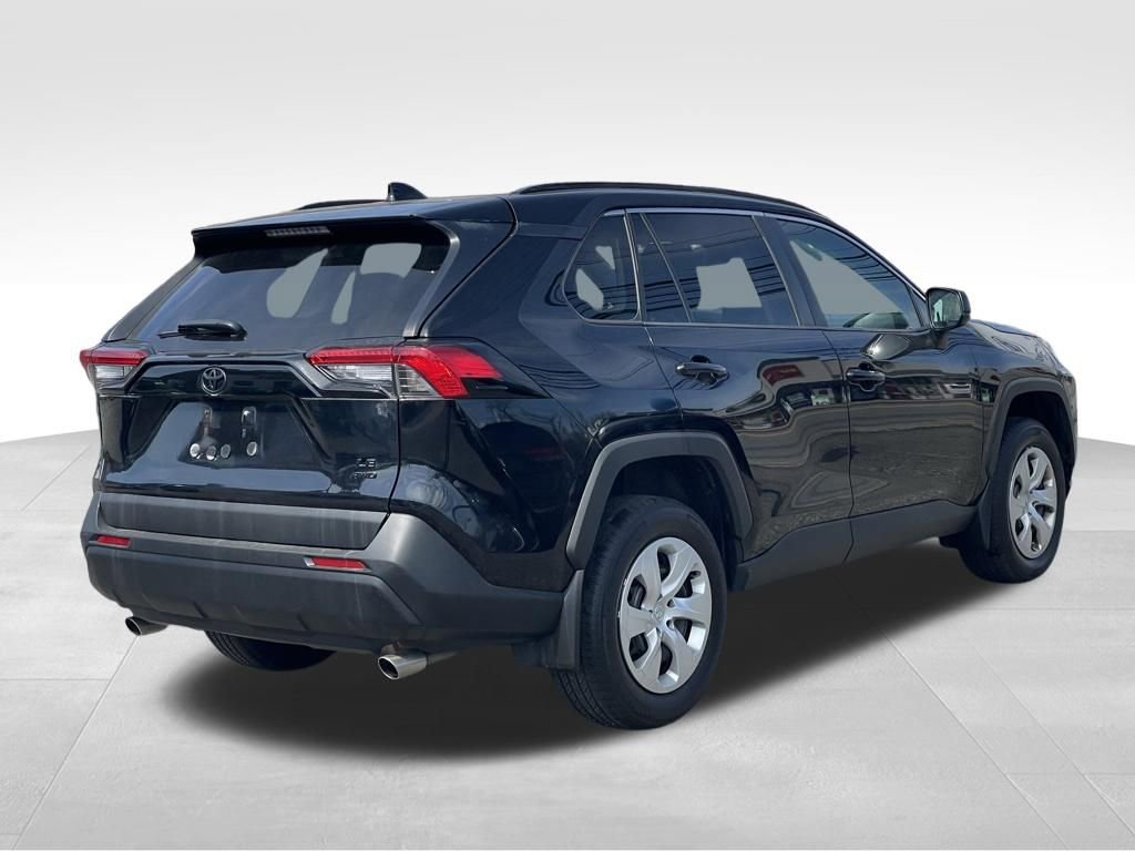 Used 2019 Toyota RAV4 LE w/ All Weather Liner Package image 4