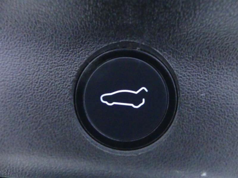 Used 2021 Tesla Model Y Long Range image 30