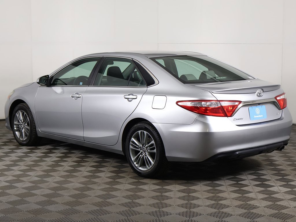 Used 2015 Toyota Camry SE image 6