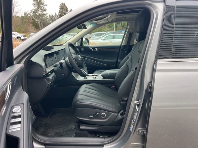 Used 2025 Genesis GV80 2.5T Select image 32