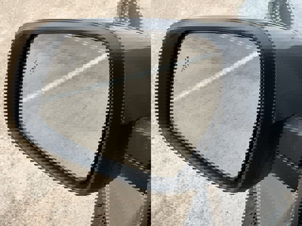 Used 2025 Hyundai Venue SEL image 11