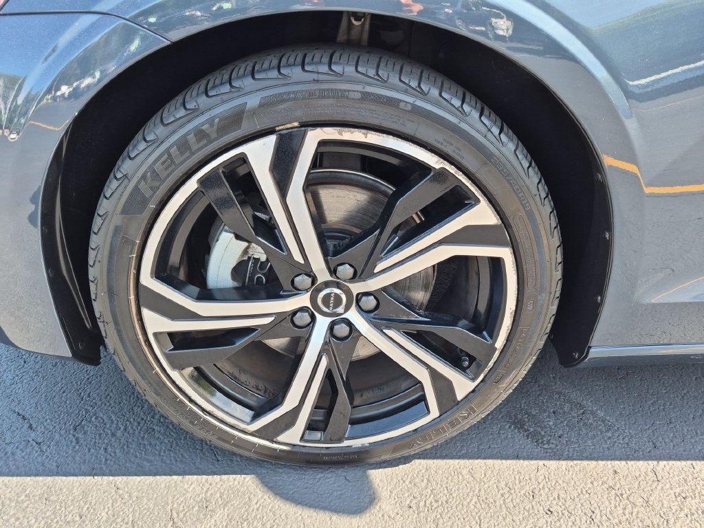 Used 2024 Volvo S60 B5 Core FWD image 9
