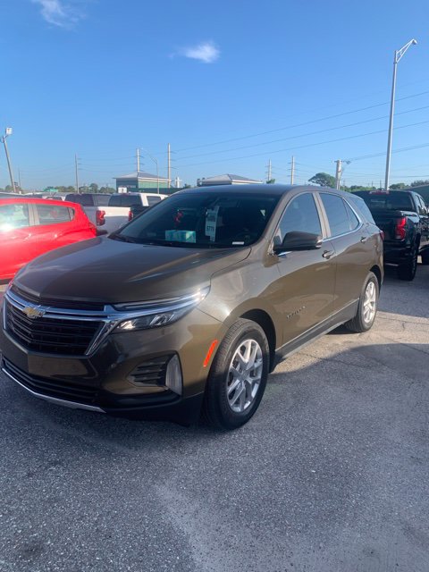 Used 2023 Chevrolet Equinox LT FWD image 2
