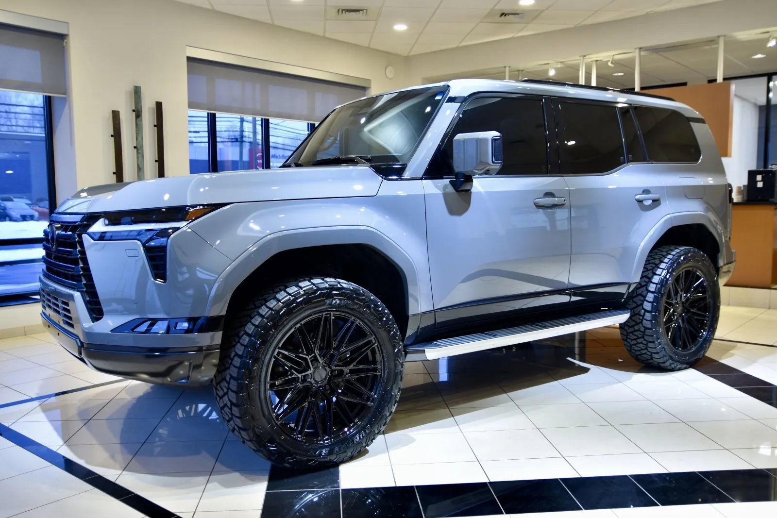 Used 2025 Lexus GX 550 image 3