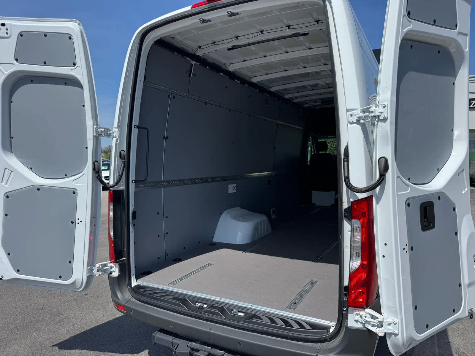 New 2024 Mercedes-Benz Sprinter 4500 image 8