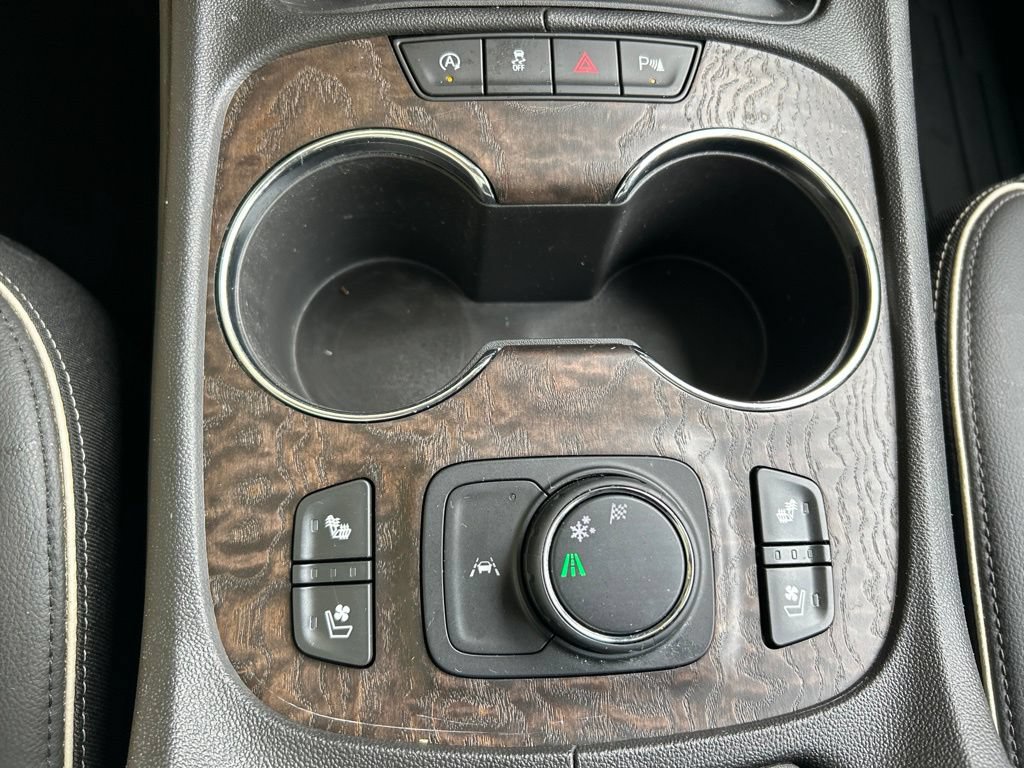 Certified 2023 GMC Acadia Denali w/ Denali Technology Package FWD image 21
