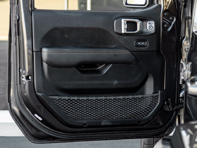 Used 2021 Jeep Wrangler Unlimited Sahara AWD/4WD image 12