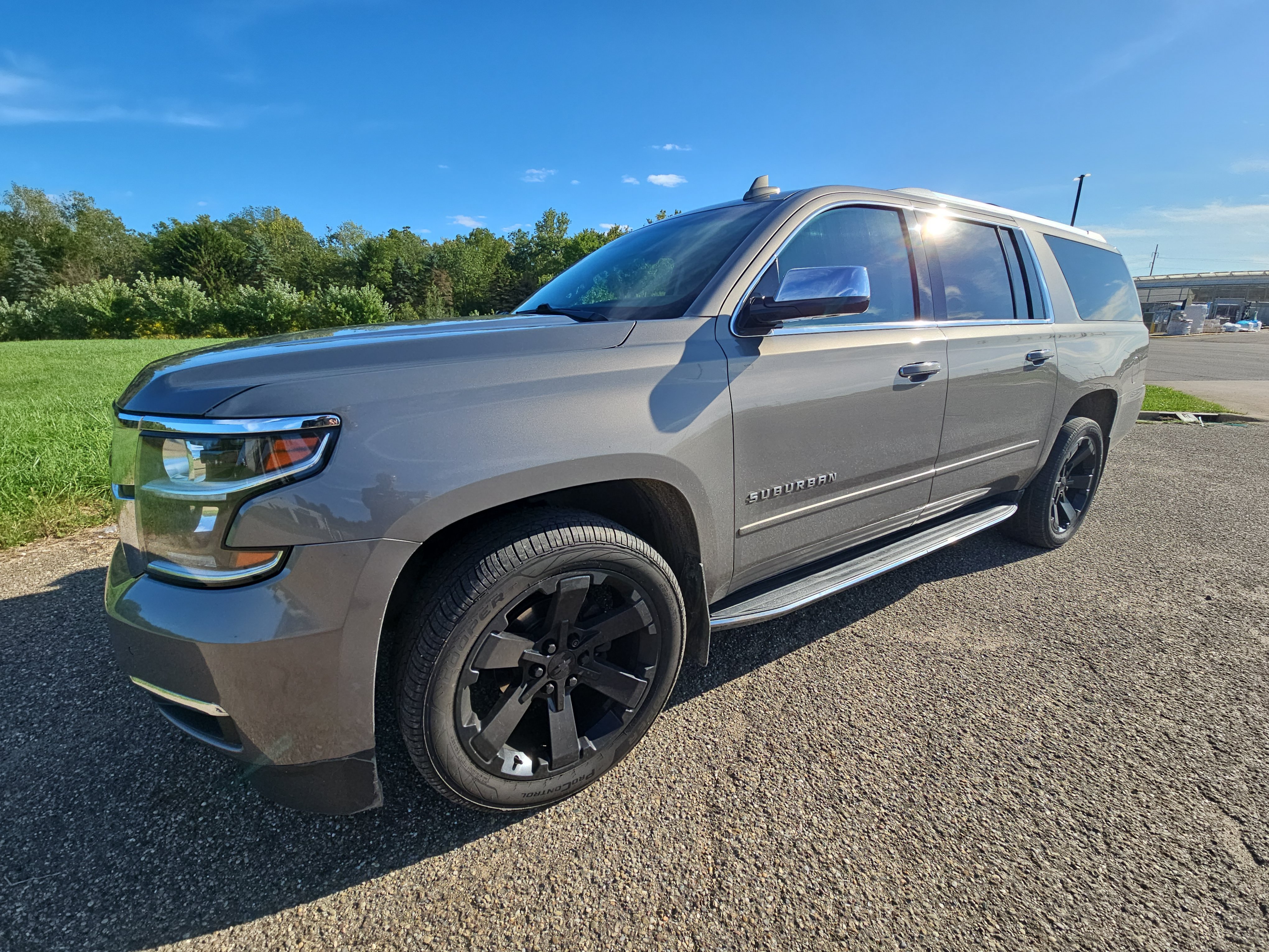 Used 2019 Chevrolet Suburban Premier AWD/4WD image 9