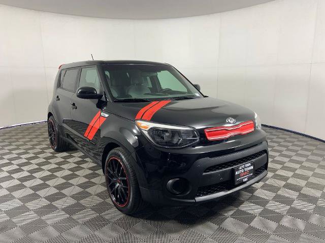 Used 2017 Kia Soul FWD image 1