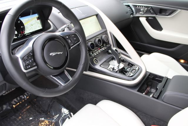 Used 2024 Jaguar F-TYPE R-Dynamic image 4