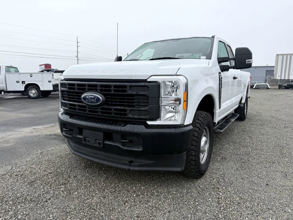 Used 2023 Ford F250 XL image 2