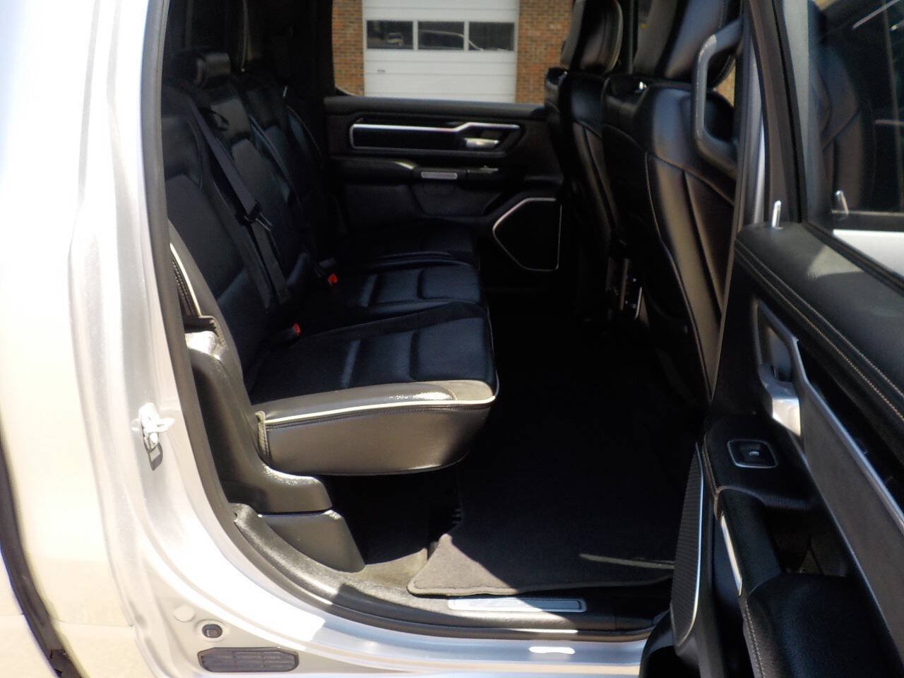 Used 2019 RAM 1500 Laramie w/ Sport Appearance Package AWD/4WD image 25